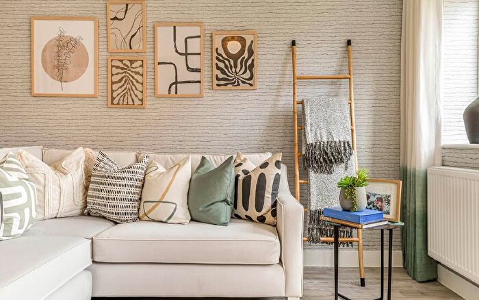 2 Bedroom Semi-detached House For Sale In Fallow Road, Rothwell, NN14