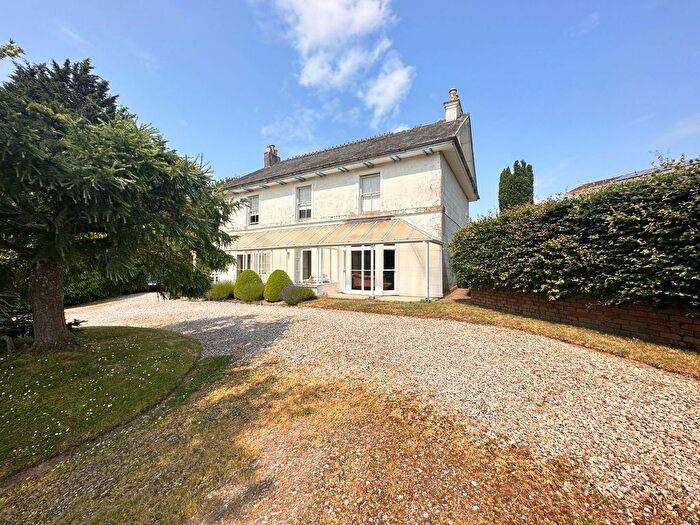 4 Bedroom Detached House For Sale In Modbury, Ivybridge, Devon, PL21