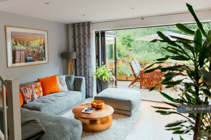 4 Bedroom Terraced House To Rent In Blackburn Way, Godalming, GU7