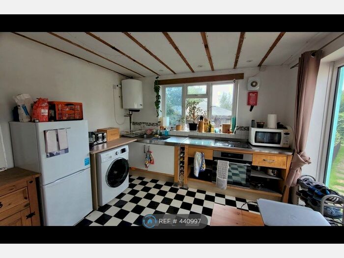 1 Bedroom Bungalow To Rent In House Lane, St. Albans, AL4