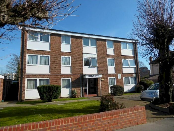 1 Bedroom Flat To Rent In Warminster Road, London, SE25