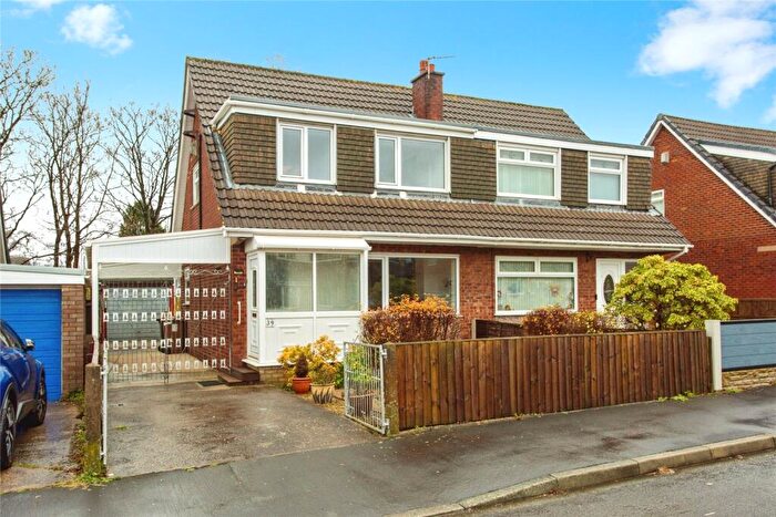 3 Bedroom Semi Detached House For Sale In Kirkby Avenue, Leyland, Lancashire, PR25