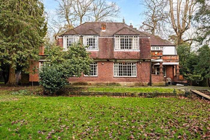 5 Bedroom Detached House To Rent In Dennis Lane Stanmore, HA7