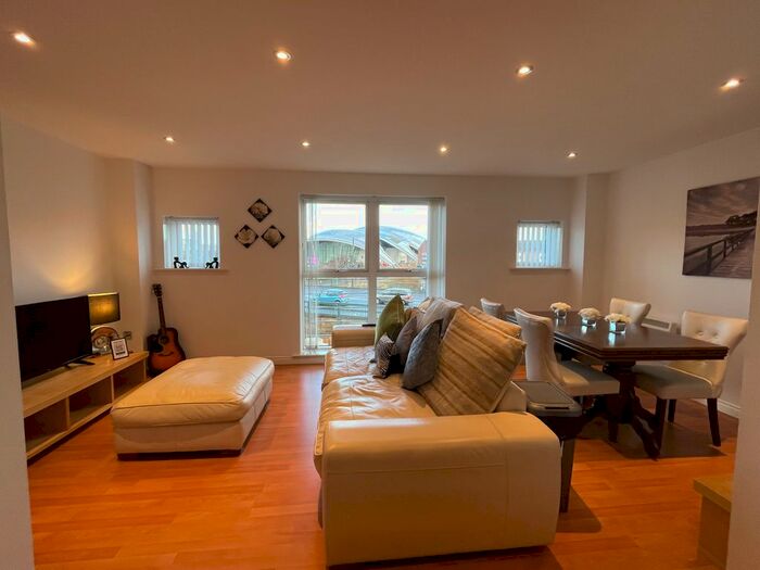 2 Bedroom Flat To Rent In Curzon Place, Gateshead, NE8