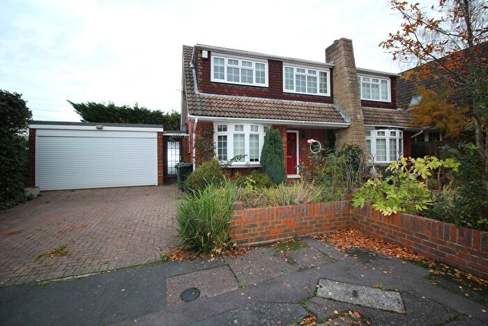 4 Bedroom Detached House To Rent In The Mullions, CM12