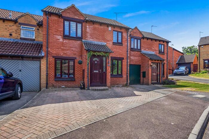 3 Bedroom Terraced House For Sale In Ullswater Close, Bridgeyate, BS30
