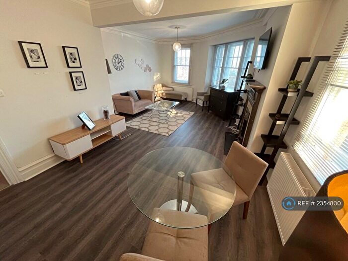 3 Bedroom Flat To Rent In Warwick Mansions, London, NW3