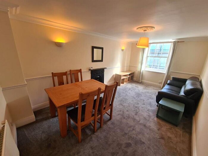 2 Bedroom Flat To Rent In Buckingham Place, Clifton, Bristol, BS8