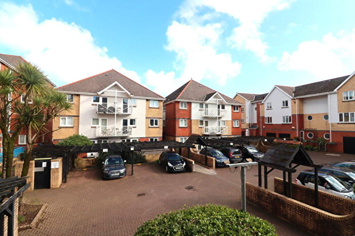 2 Bedroom Maisonette For Sale In Chelhydra Walk, Maritime Quarter, Swansea, SA1