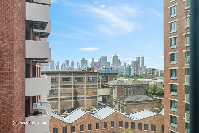 1 Bedroom Flat To Rent In River Apartments, Bow, E3