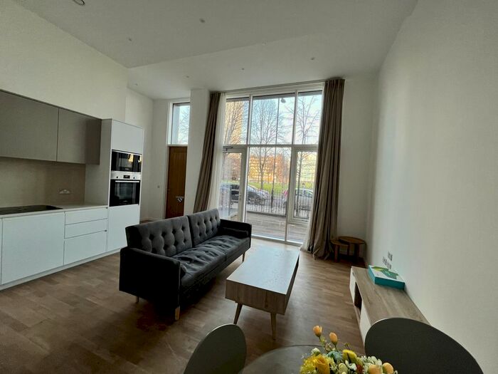 2 Bedroom Flat To Rent In Grove Street, London, SE8