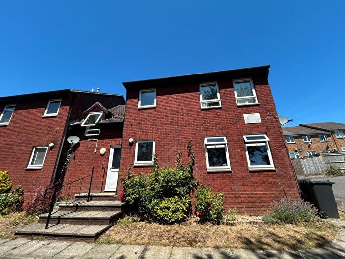 Garage / Parking To Rent In Diligence Close, Bursledon, Southampton, Hampshire, SO31