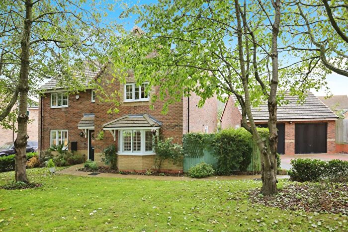 4 Bedroom Detached House For Sale In Peter Fursman Drive, Crick, Northampton, NN6