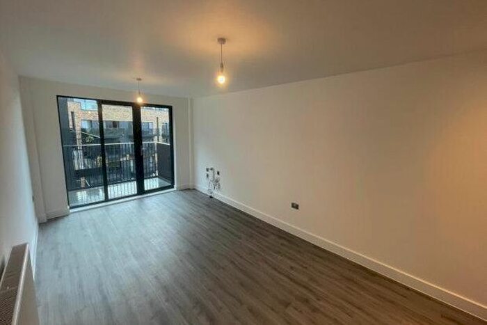 2 Bedroom Flat To Rent In , Ashford, TN23