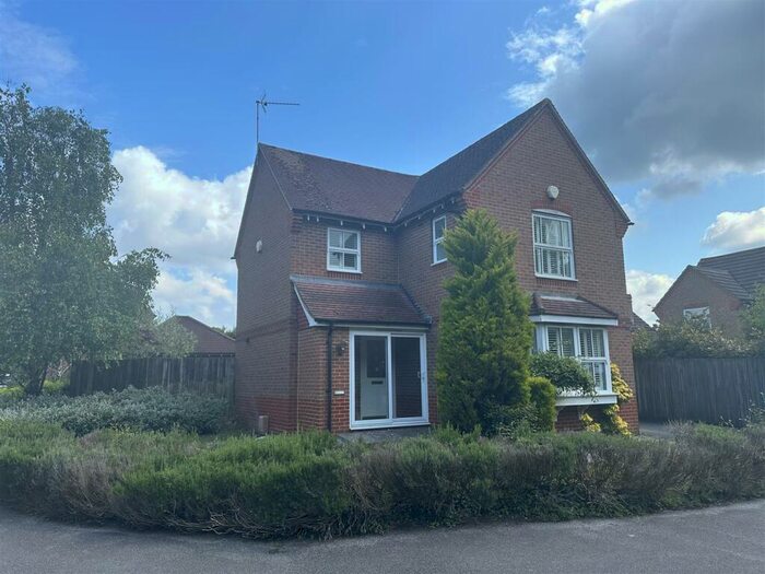 3 Bedroom Detached House To Rent In Casterbridge Road, Ferndown, BH22