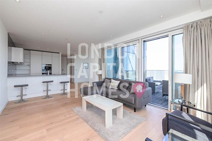 3 Bedroom Flat To Rent In Skyline Apartments, Devan Grove, London, N4