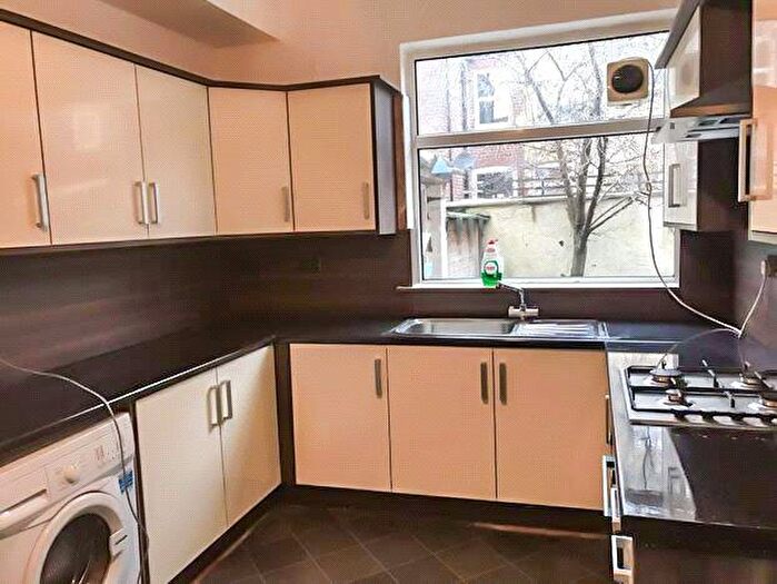 4 Bedroom Terraced House To Rent In Ruskin Avenue, Fallowfield, M14