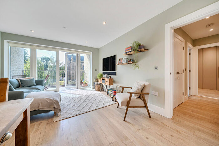 2 Bedroom Apartment For Sale In Lee Terrace, London, SE13