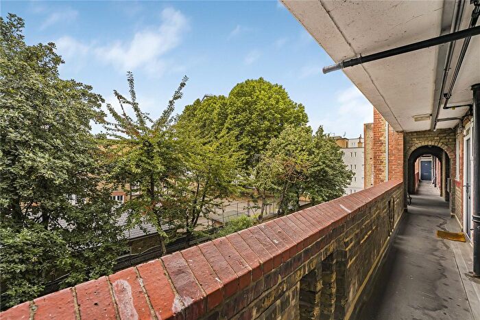 1 Bedroom Flat For Sale In George Row, London, SE16