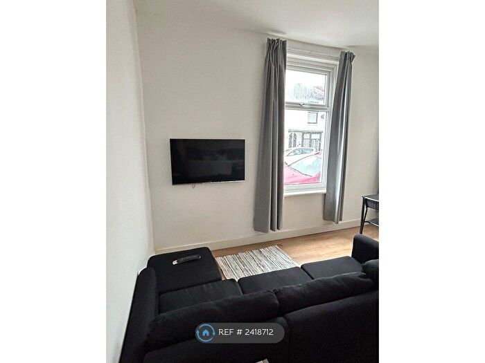 3 Bedroom Flat To Rent In Drayton Road, Portsmouth, PO2