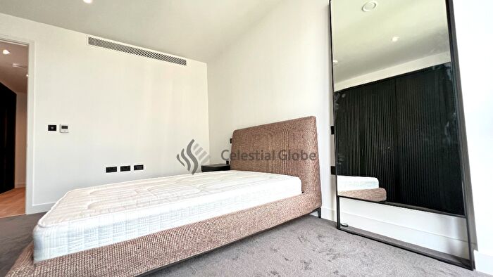 2 Bedroom Apartment To Rent In Viaduct Gardens, London, SW11