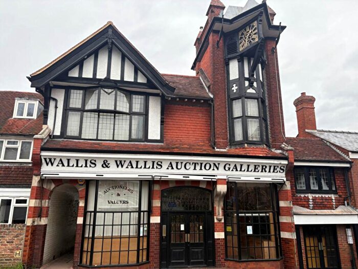 7 Bedroom Semi-Detached House For Sale In West Street, Lewes, BN7