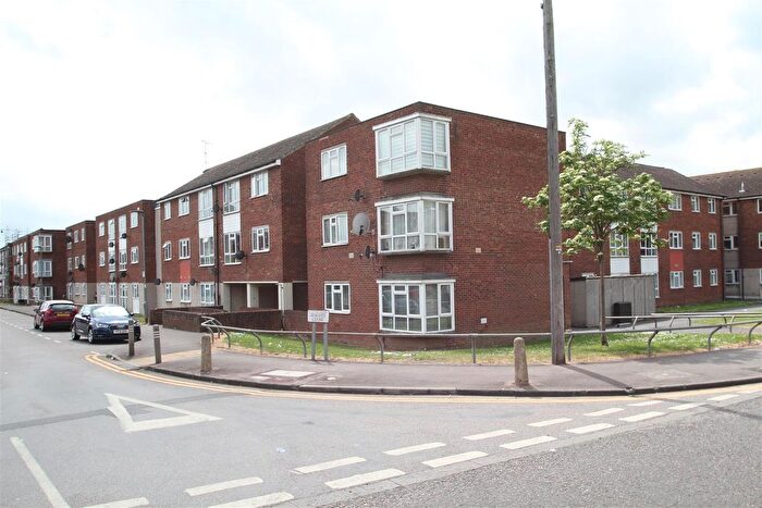 1 Bedroom Flat To Rent In Ibscott Close, Dagenham, RM10