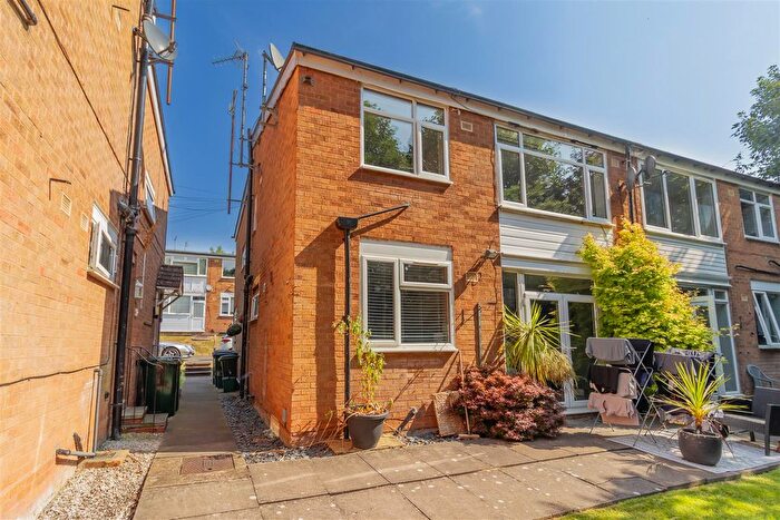 2 Bedroom Flat For Sale In Park Court, Coventry, CV5