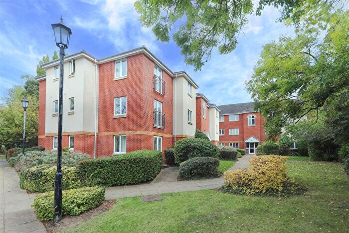 3 Bedroom Flat For Sale In Hume Way, Ruislip, HA4