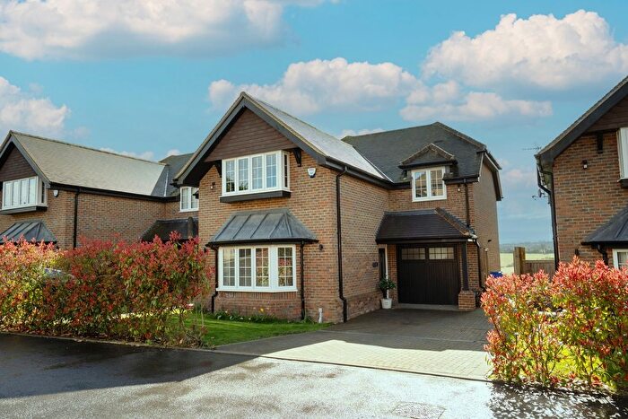 4 Bedroom Detached House To Rent In Franklin Close, Chesham, HP5