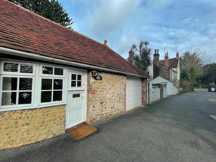 Detached Bungalow To Rent In London Road, Patcham, Brighton, BN1