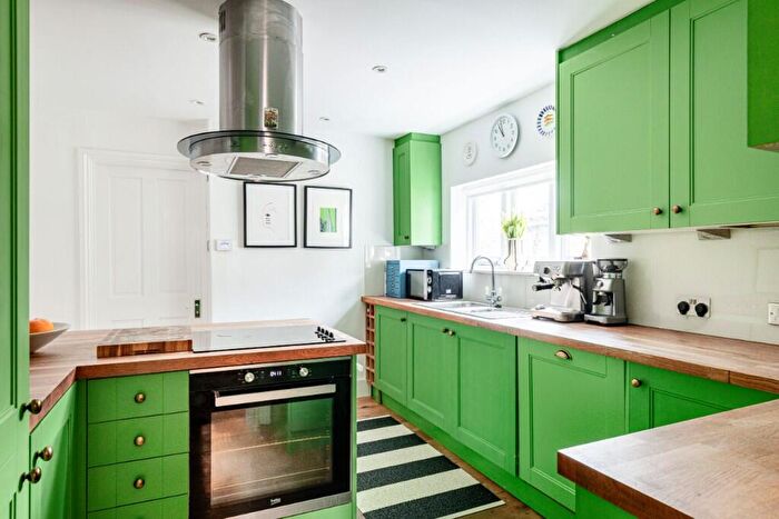 1 Bedroom Flat For Sale In Avondale Rise, London, SE15