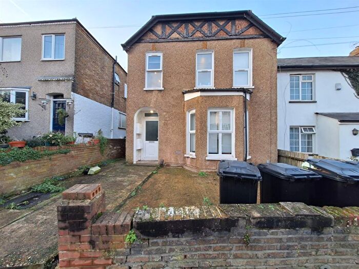 Studio To Rent In Harefield Road, Uxbridge, UB8