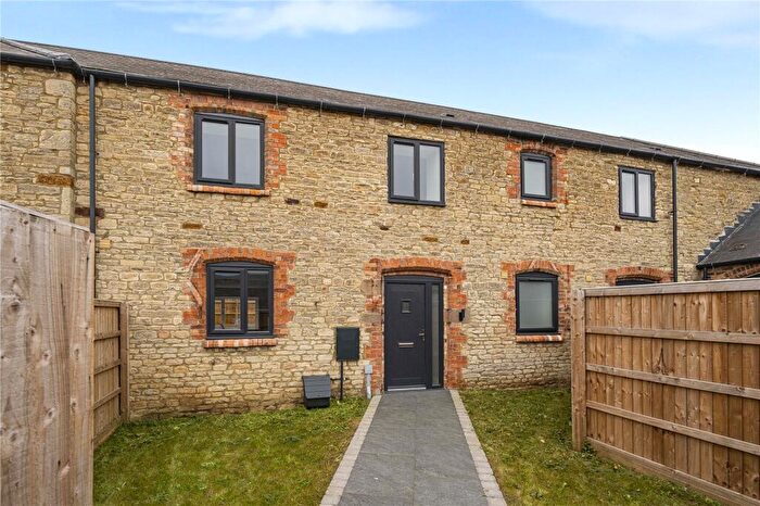3 Bedroom Barn Conversion For Sale In Northdale Court, Raunds, Northamptonshire, NN9