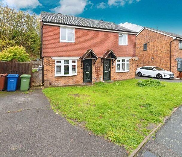3 Bedroom Semi-Detached House For Sale In Curling Lane, Badgers Dene, Grays, Essex, RM17
