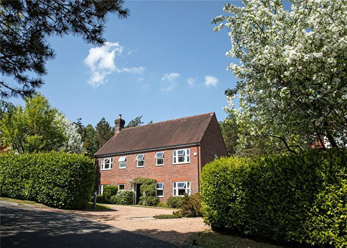 4 Bedroom Detached House For Sale In Hurst Park, Midhurst, West Sussex, GU29