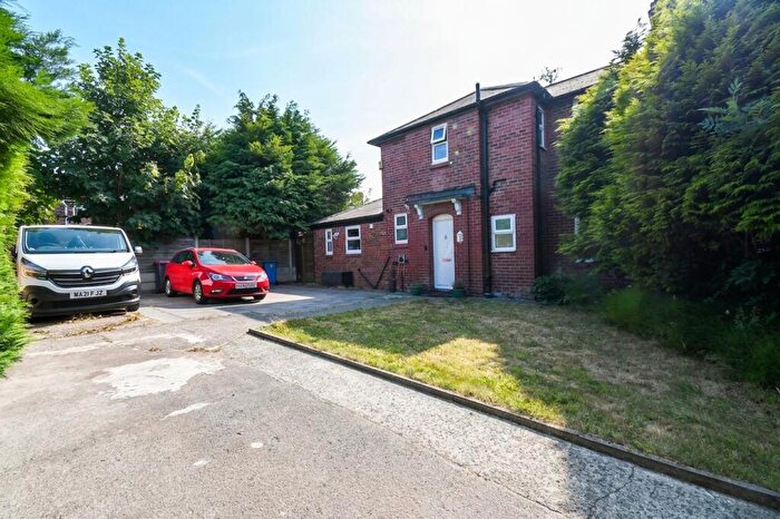3 Bedroom Semi-Detached House For Sale In Hazelmere Avenue, Eccles, M30
