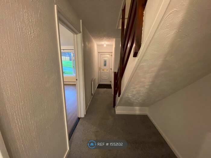 3 Bedroom Terraced House To Rent In Devon Grove, Ossett, WF5