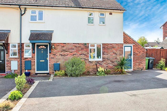 3 Bedroom Semi-Detached House For Sale In Embry Road, Wittering, Peterborough, PE8