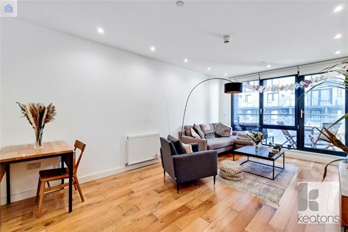 2 Bedroom Flat To Rent In Regalia Point, Palmers Road, Bethnal Green, London, E2