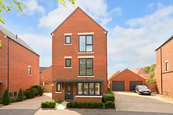 5 Bedroom Detached House To Rent In Nightingale Avenue, Ottershaw, Chertsey, KT16