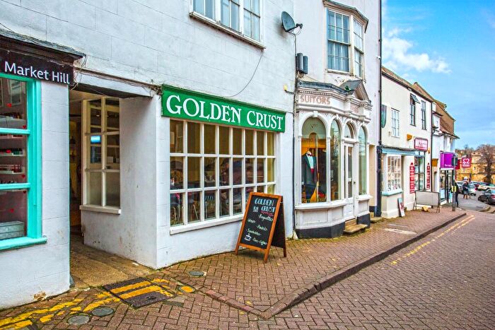 2 Bedroom Flat To Rent In Market Hill, Buckingham, MK18