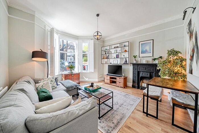 2 Bedroom Flat For Sale In Bournevale Road, Streatham, London, SW16