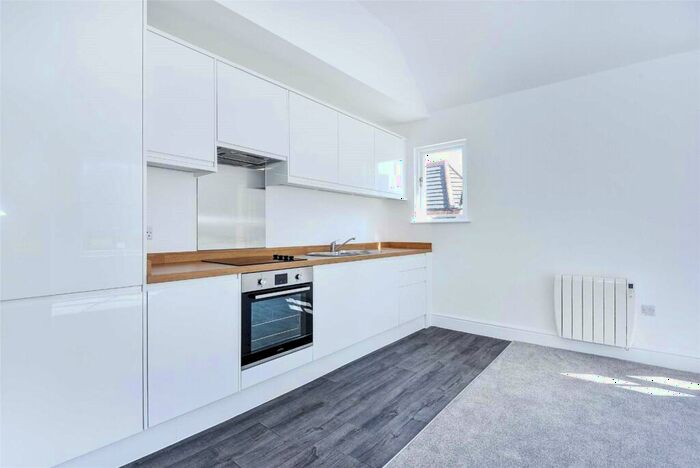 2 Bedroom Apartment To Rent In Faringdon House, Faringdon Road, Swindon, Wiltshire, SN1