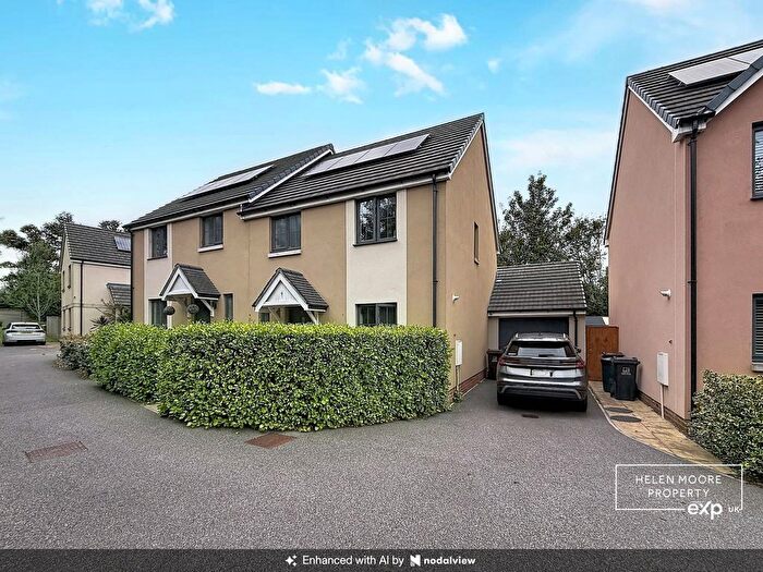 3 Bedroom Semi Detached House For Sale In Sunnydale Close, Ivybridge, Devon, PL21