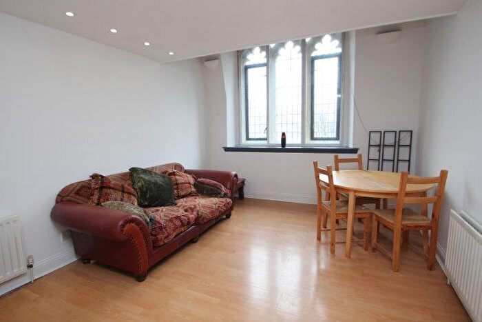 2 Bedroom Flat To Rent In Alexandra Parade, Glasgow, G31