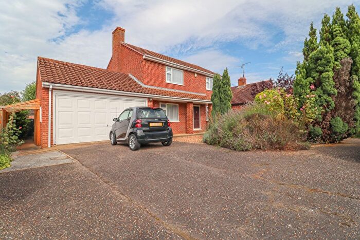 4 Bedroom Detached House For Sale In Dersingham, King's Lynn, Norfolk, PE31