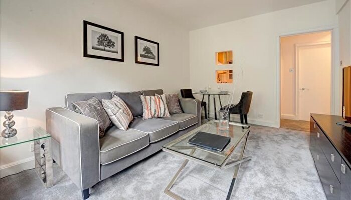 1 Bedroom Flat To Rent In Pelham Court, Chelsea, SW3