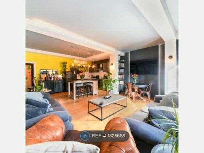 2 Bedroom Flat To Rent In Wilmer Place, London, N16