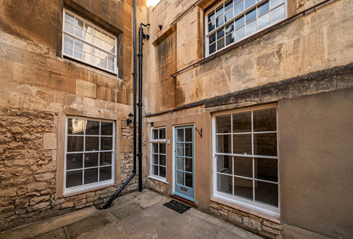 1 Bedroom Apartment For Sale In Malvern Road, Cheltenham, Gloucestershire, GL50